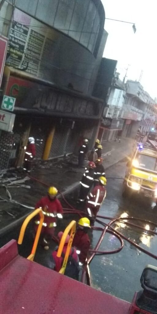 incendio-centro-comercial-del-norte-salta