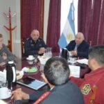 ministro-de-seguridad-recibio-a-los-bomberos-salta