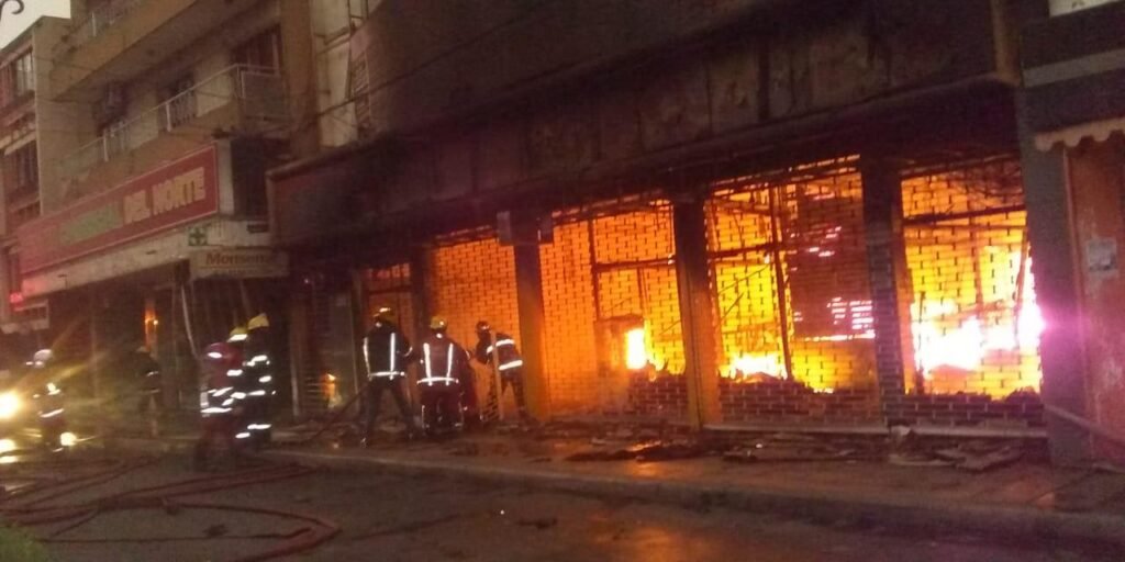 incendio-centro-comercial-del-norte