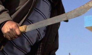 UN HOMBRE ENTRÓ A ROBAR CON UN MACHETE EN BARRIO SITTA