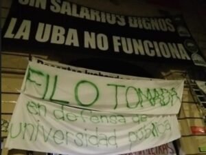 Estudiantes toman facultades contra el veto al Financiamiento Universitario