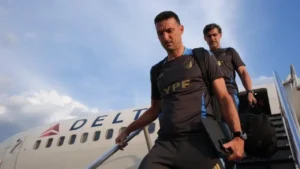 Con las alarmas encendidas por el Huracán Milton, la Selección Argentina vuela a Venezuela