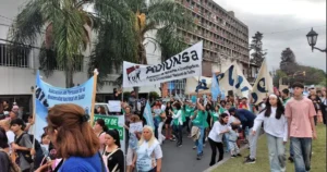 En Salta también se realiza la Marcha Federal Universitaria