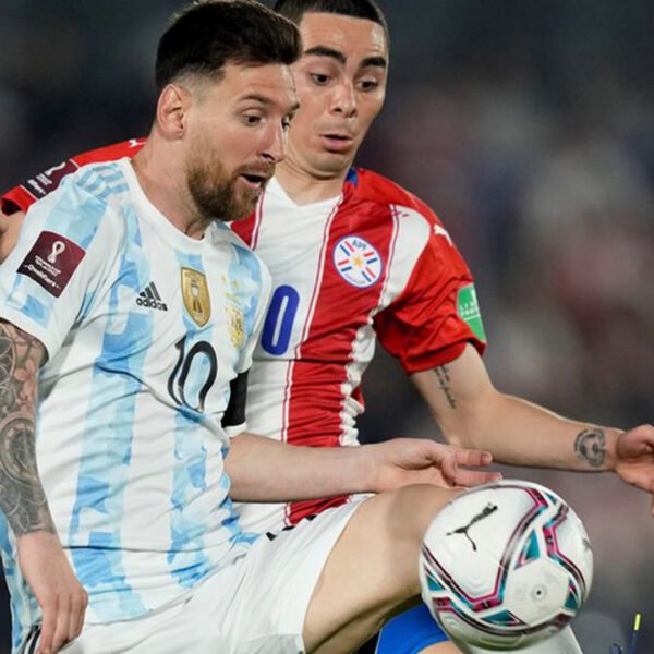 La Selección Argentina se enfrenta a Paraguay