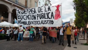 Se realizó la Tercera Marcha Universitaria en Salta