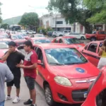 Taxistas se manifestaron en el Centro Cívico Municipal