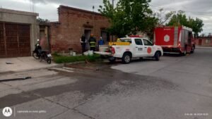 Individuo bajo los efectos de sustancia, prendió fuego a la habitación e intento quitarse la vida