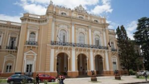 Media sanción a la prórroga de Emergencia Económica y Administrativa en Salta