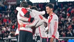 Para seguir prendido, River debe ganarle esta noche a San Lorenzo