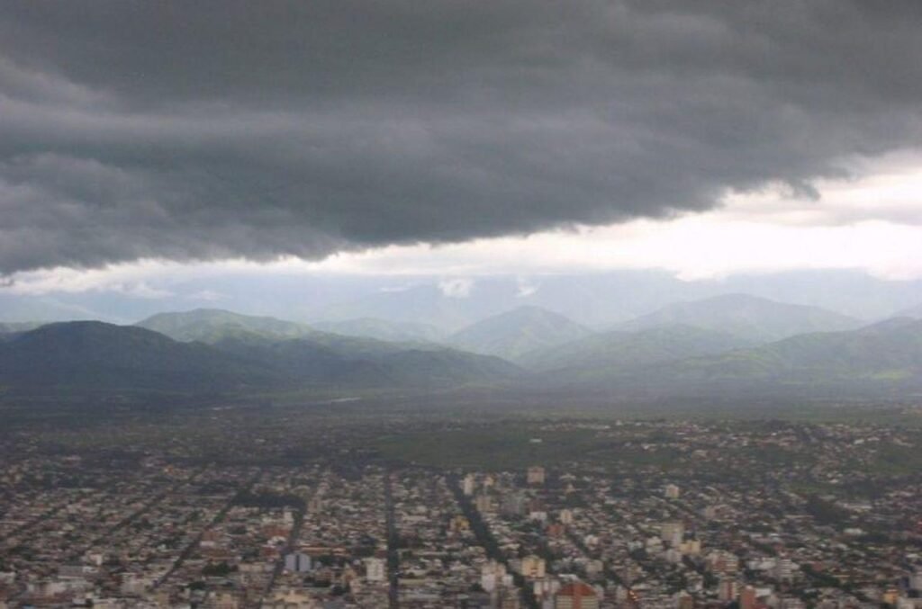 Las alertas por tormentas en Salta se extenderán hasta mediados de semana