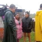 San Lorenzo: Desbordó el río Arenales, asisten a las familias afectadas