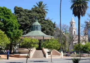 Inaugurarán un nuevo sistema de iluminación de colores en Plaza 9 de Julio