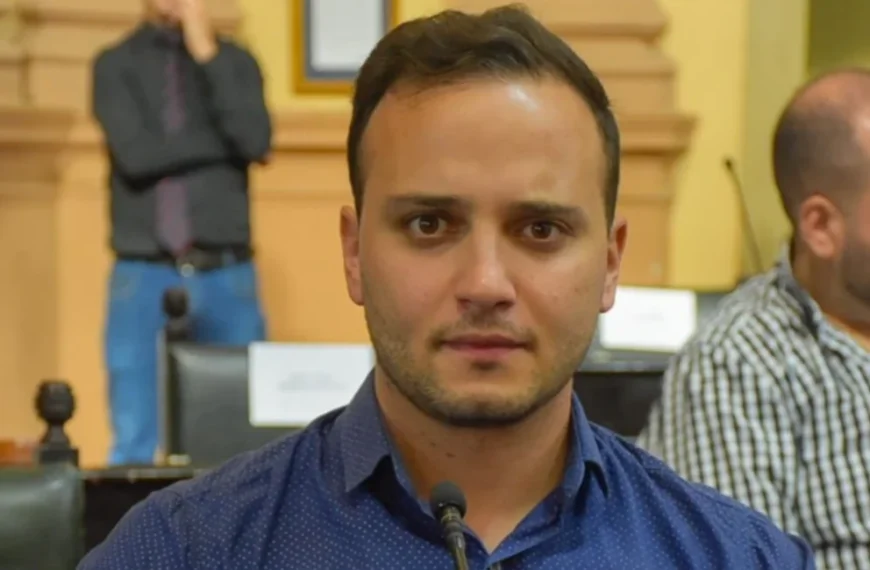 Exeni propone excluir a políticos de casas IPV