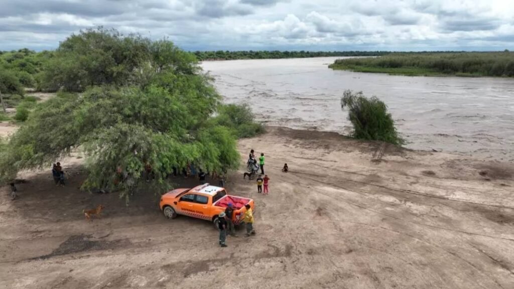 RELEVAMIENTO DE DEFENSA CIVIL DE ZONAS DE RIESGO EN SANTA VICTORIA ESTE