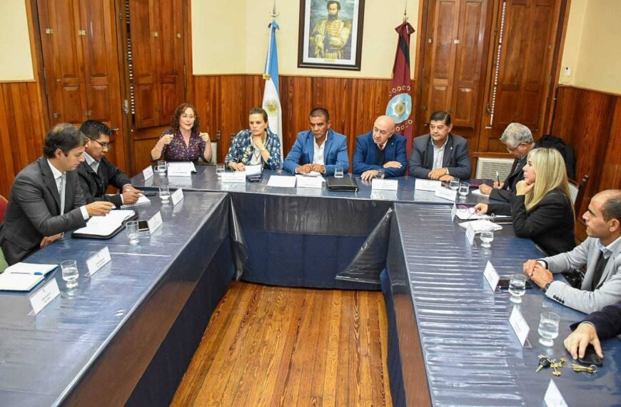 EL SENADO PROVINCIAL Y EL MINISTERIO DE EDUCACIÓN TRABAJARÁN PARA OPTIMIZAR LA LEGISLACIÓN EN MATERIA DE TRASLADOS DOCENTES