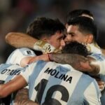 Argentina, sin Messi, le ganĂł con autoridad e inteligencia a Uruguay