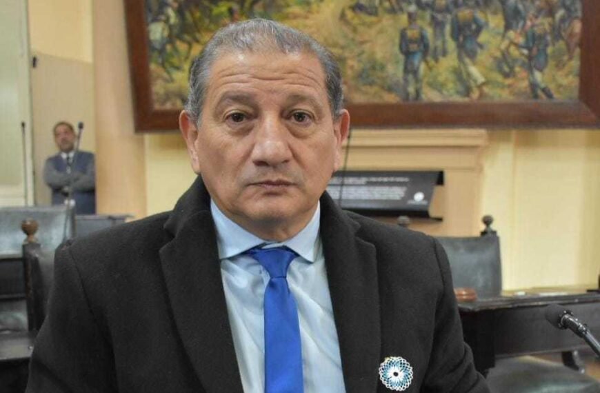 Calabró confirmó su candidatura para renovar la banca en el Senado