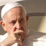 El Papa tuvo una noche “tranquila” y está descansando