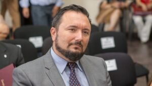 Motosierra: Castillo propone eliminar la Secretaría de la Mujer y otras áreas «no esenciales»