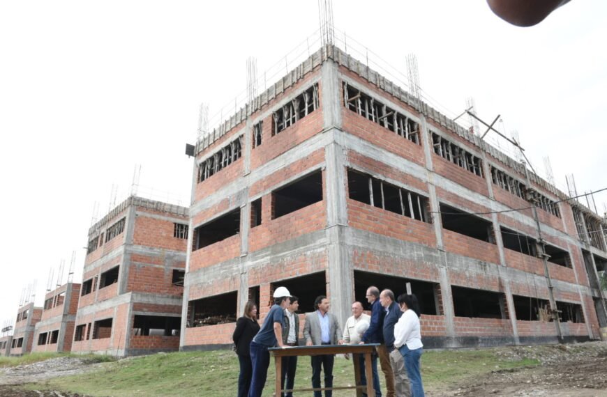 Sáenz verificó la construcción de la Ciudad Judicial de Orán