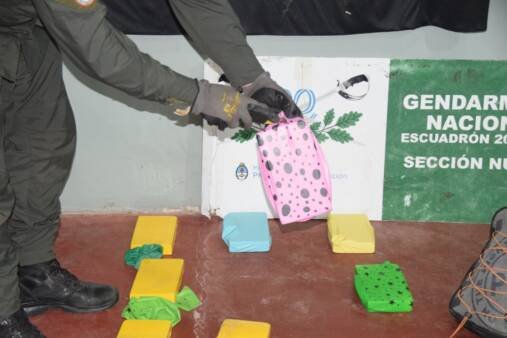 Llevaba droga escondida dentro de globos en un taxi: Fue detenido en Pichanal