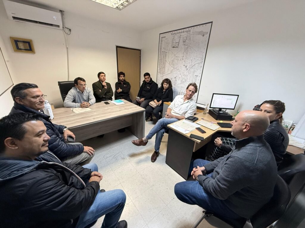 POSITIVO ENCUENTRO ENTRE LA UNIÓN INDUSTRIAL DE SALTA Y LA SECRETARÍA DE AMBIENTE MUNICIPAL