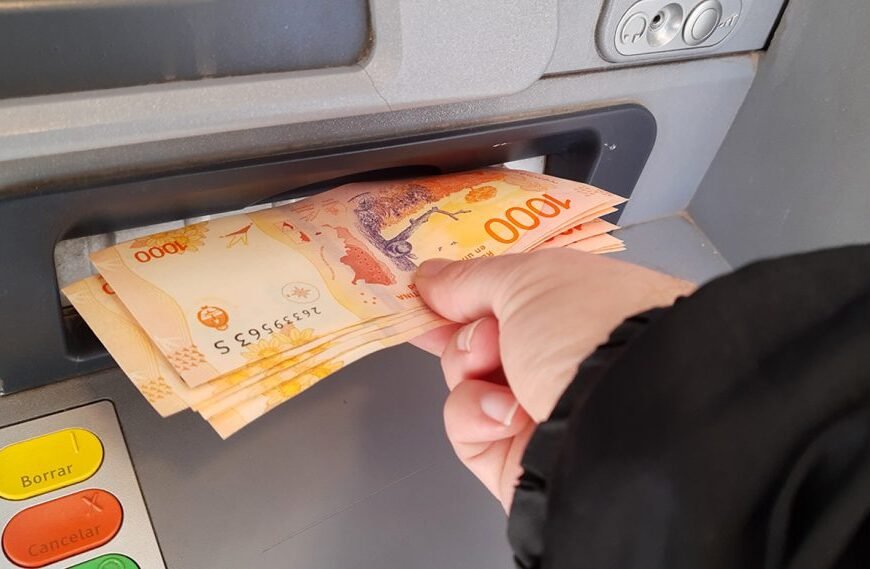 Confirmaron la fecha de cobro de sueldos y aguinaldo para los empleados provinciales