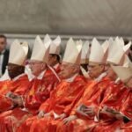 Crece la expectativa a la espera de la primera fumata para elegir al sucesor de Francisco