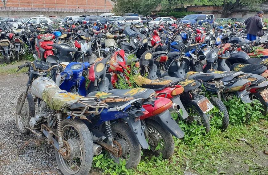 Este miércoles se realizará una subasta pública de autos y motos