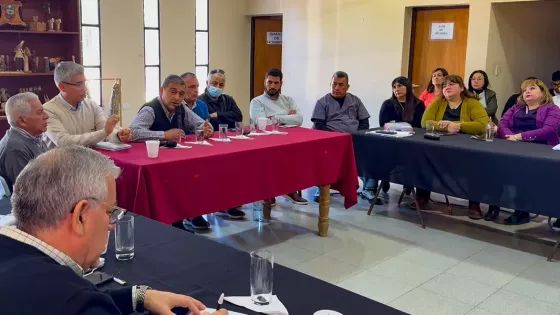 En Ballivián el ministro Mangione impartió lineamientos para optimizar el sistema de salud