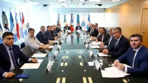 Sáenz participó de la cumbre de gobernadores en el Consejo Federal de Inversiones