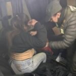 Una mujer llevaba dos kilos de cocaĂna adosados al cuerpo en un colectivo
