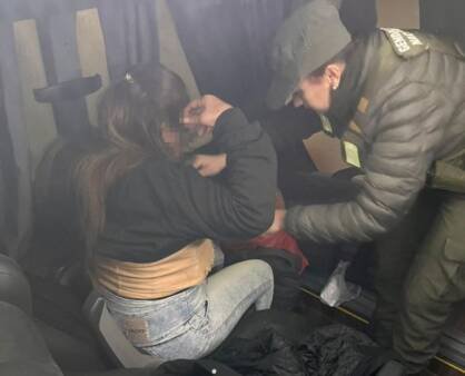 Una mujer llevaba dos kilos de cocaína adosados al cuerpo en un colectivo