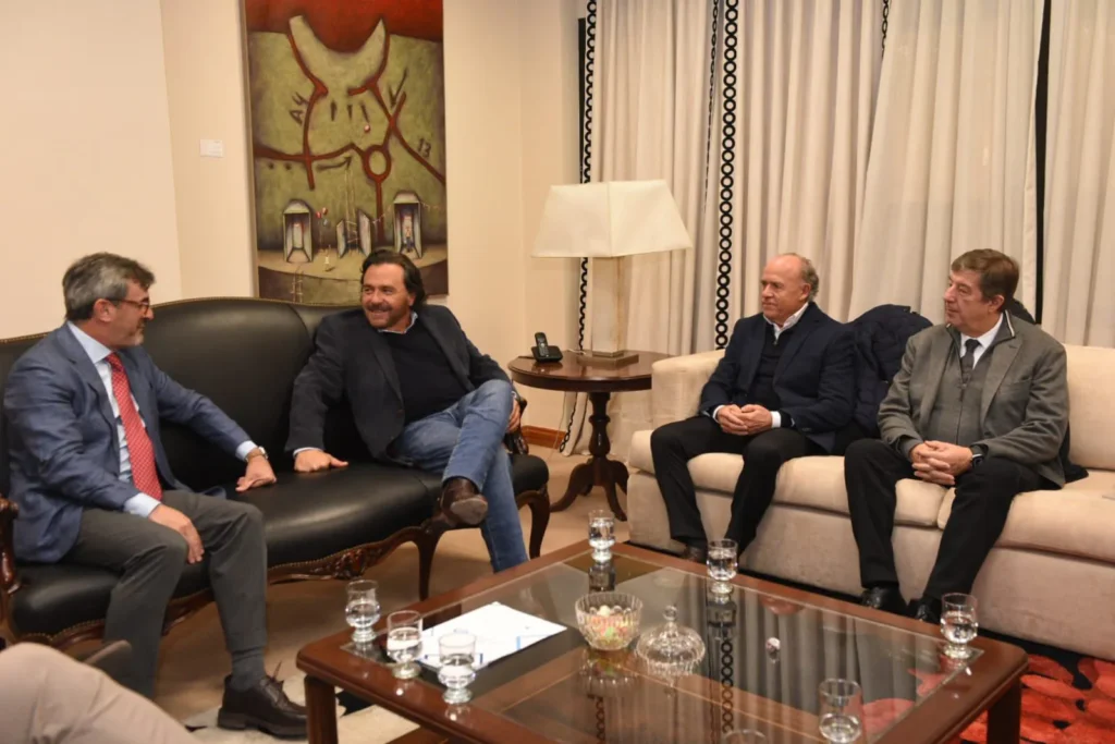 Gustavo Sáenz se reunió con la Unión Industrial Argentina para fortalecer la agenda productiva