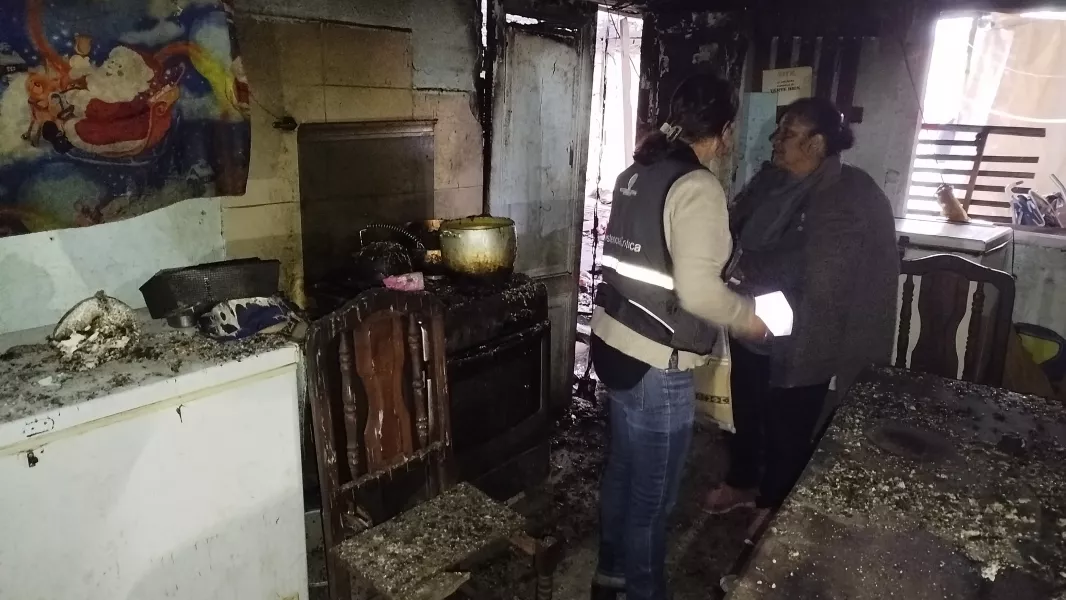 Asistieron a dos familias damnificadas por incendio de vivienda, este fin de semana