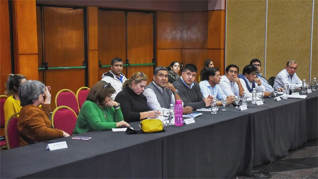 Denuncian que se suspendió la paritaria sectorial docente