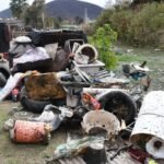 Limpieza en el canal Tinkunaku: retiraron desde electrodomésticos hasta botellas y neumáticos