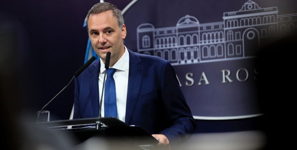 El gobierno Javier Milei anunció el cierre de Vialidad Nacional y otros organismos de transporte