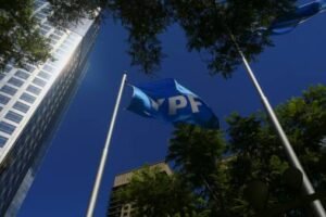 Los detalles tras el fallo de EE.UU, los fondos demandantes de YPF quieren negociar un acuerdo con el Gobierno
