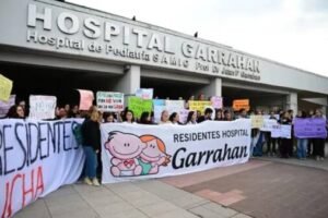 El Gobierno cerró la Residencia de Pediatría del Garrahan: ‘’La transformaron en una beca precarizada’’