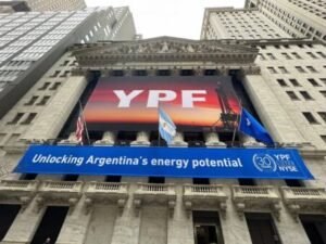 Cámara de Nueva YorkFallo favorable para Argentina: Suspenden la entrega del 51% de acciones de YPF