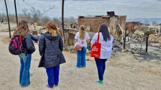 Se refuerza la asistencia sanitaria a vecinos afectados por el incendio en 20 de Junio