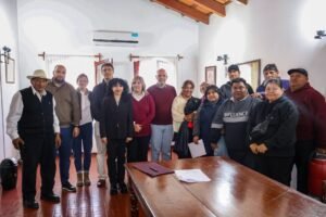 MUNICIPALIDAD DE CERRILLOS LOGRA ACUERDO SALARIAL DEL 14% CON TRABAJADORES MUNICIPALES