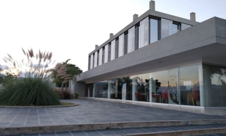 “Quebrado”: El Colegio reconoce mora de la mitad de los abogados y deudas multimillonarias