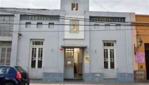 Agrupaciones peronistas rechazan la incorporación de Urtubey al frente “Fuerza Patria”