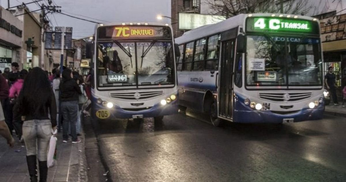 Este viernes, por ser feriado nacional, los colectivos funcionarán con frecuencia de domingo