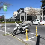 Habilitaron quince nuevos espacios de estacionamiento para motos en el centro