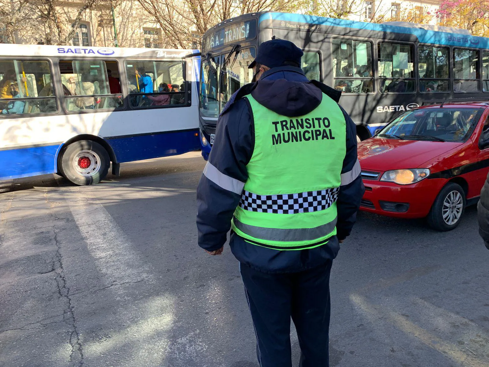 Para mejorar la seguridad vial: Modificaron el sentido de circulación de tres importantes calles
