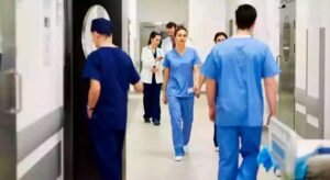 EL GOBIERNO INCORPORA NUEVOS PROFESIONALES PARA FORTALECER LA ATENCIÓN EN VARIOS HOSPITALES DE LA PROVINCIA