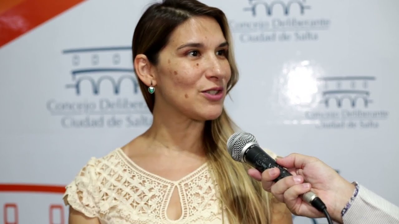 Gareca arremetió contra Orozco por el financiamiento universitario: “Hay gente que le da la espalda a su historia”